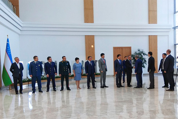 Jahangir Artykhodjayev holds meeting with representatives of diplomatic missions