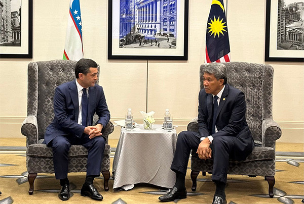 Uzbek FM holds a series of meetings in Malaysia