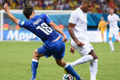 Italy defeats England in Group D match