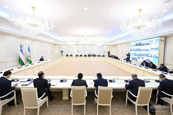 President chairs a meeting on the development of agriculture