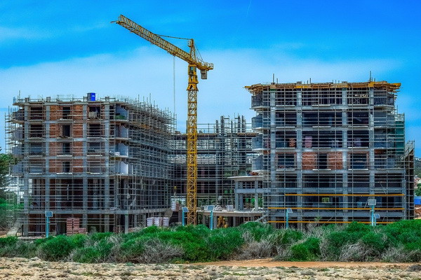 The construction of an additional facility on the territory of the common property of apartment buildings is prohibited