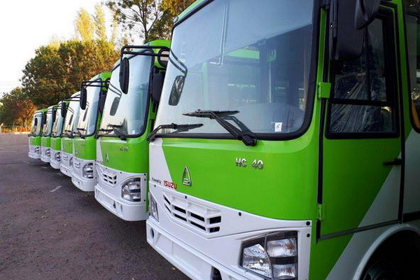 В Бишкек доставили 21 автобус марки Isuzu
