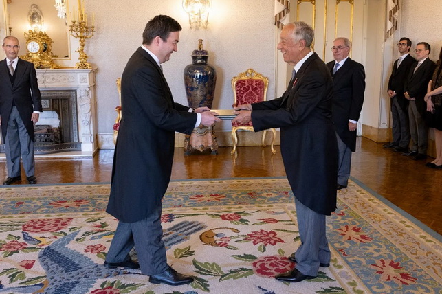Ambassador of Uzbekistan Nodir Ganiev presents credentials to the President of Portugal