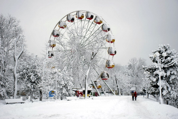 Tashkent imposes restrictions on the operation of shopping malls and parks