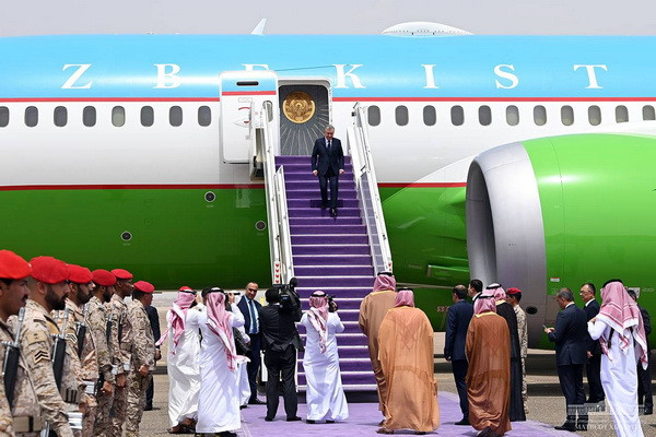 President of Uzbekistan arrives in Saudi Arabia
