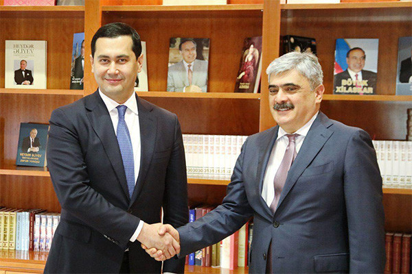 Сардор Умурзаков провел встречу с министром финансов Азербайджана