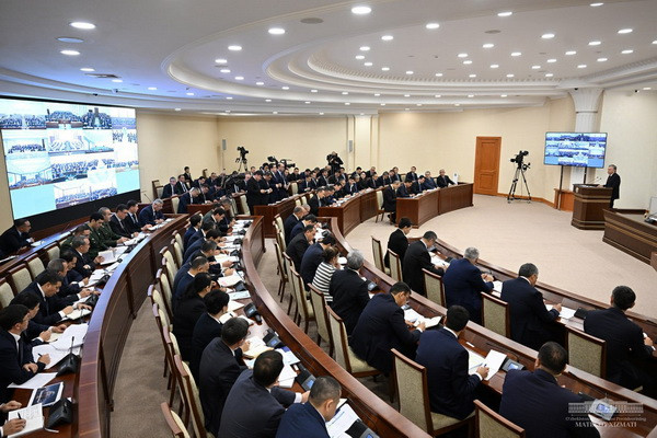 Обсуждены приоритетные задачи по обеспечению макроэкономической стабильности и роста экономики