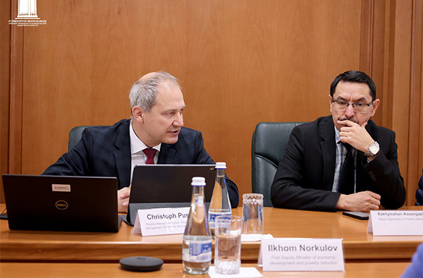 First Deputy Minister of Economic Development and Poverty Reduction meets with representatives of World Bank