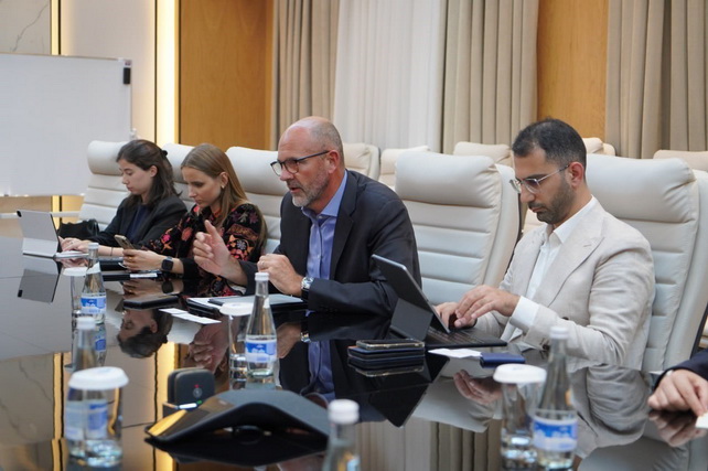 Meeting takes place at Uzbekneftegaz with representatives from investment companies