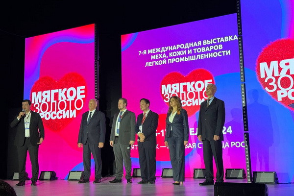Узбекистан принял участие на выставке меха «Мягкое золото России»