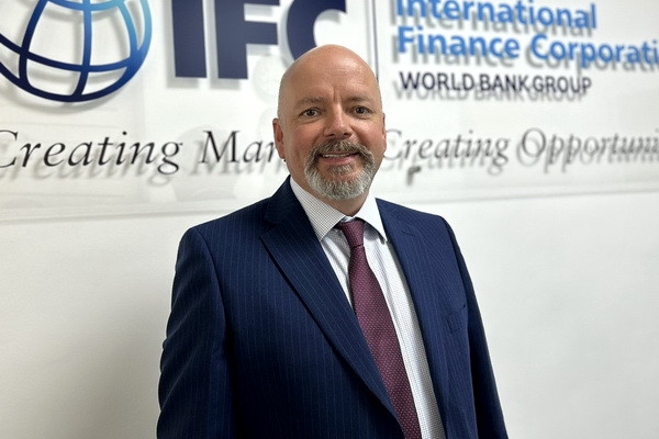 Нил Маккейн: IFC продолжит оказывать содействие в реализации проектов в области устойчивой энергетики