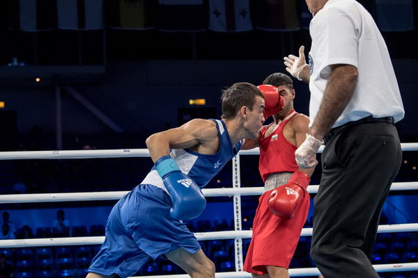 Шесть боксеров из Узбекистана вышли в полуфинал ЧМ