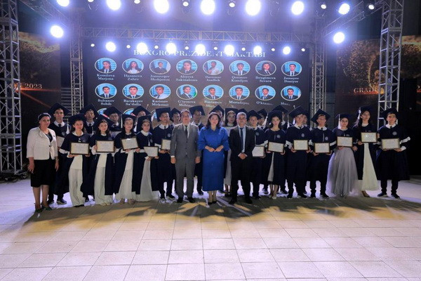 Graduates of the Presidential Schools are 100 percent covered by higher education