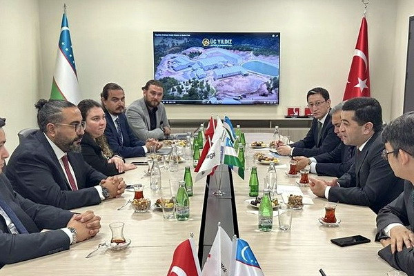 Bakhtiyor Saidov meets with the chairman and founder of Turkish companies
