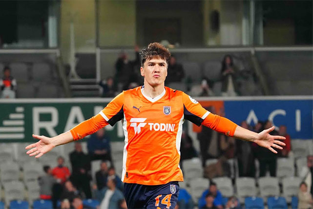 Шомуродов забил победный гол в матче «Истанбул Башакшехир» — «Коджаелиспор» Шомуродов забил победный гол в матче «Истанбул Башакшехир» — «Коджаелиспор»