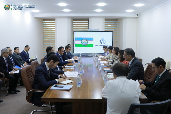 A meeting was held with representatives of the World Bank