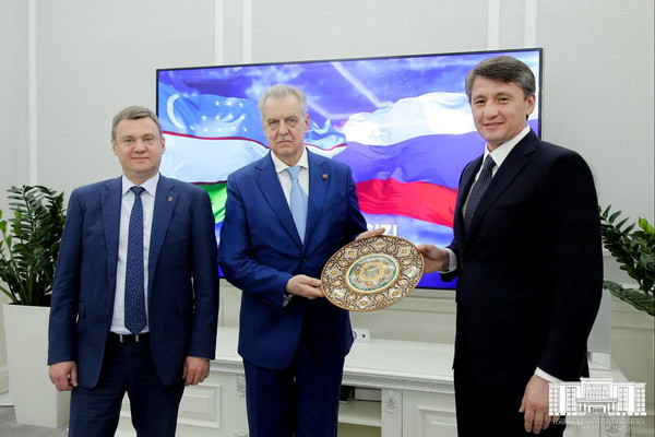 Шавкат Умурзаков встретился с делегацией Санкт-Петербурга