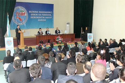 Доверенное лицо Ислама Каримова встретилось с избирателями города Коканда