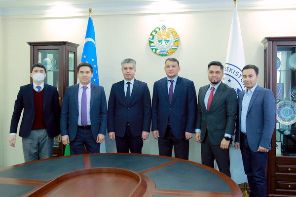 Университет КАЗГЮУ планирует создание нового вуза в Узбекистане