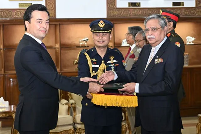 Посол Узбекистана вручил верительные грамоты Президенту Бангладеш