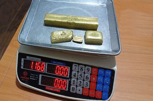 В Наманганской области пресекли незаконный ввоз золота из Кыргызстана