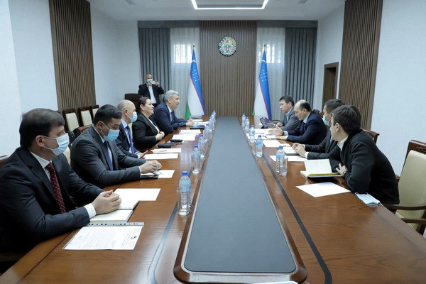 Delegations of Uzbekistan and Tajikistan discuss issues of cooperation in the field of road transport