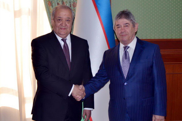 Uzbek Foreign Minister receives the Ambassador of Azerbaijan