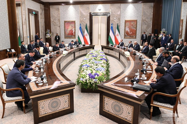 Uzbek and Iranian Presidents consider a wide range of issues for bilateral cooperation