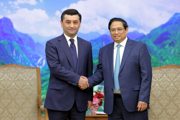 Uzbek FM holds talks with Prime Minister of Vietnam