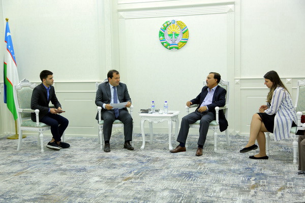 The meeting of the Chairman of the Chamber of Commerce and Industry with the General Director of Wah-Nobel-Group takes place