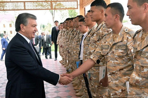 Шавкат Мирзиёев посетит ряд военных объектов в Ташкентской области