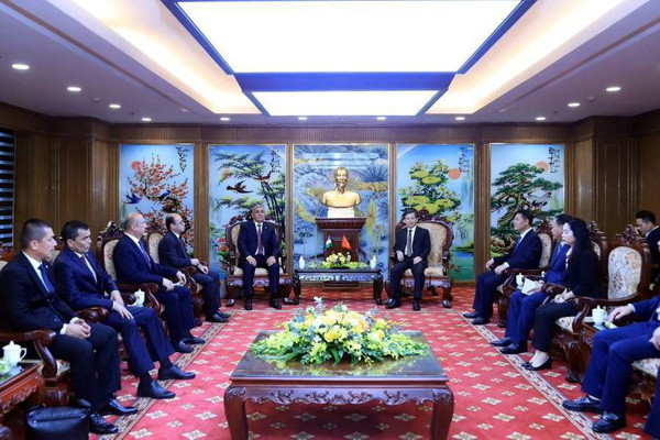 The Prosecutor General of Uzbekistan visits Vietnam