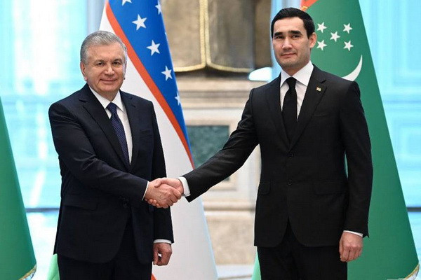 A solemn meeting of the President of Uzbekistan takes place