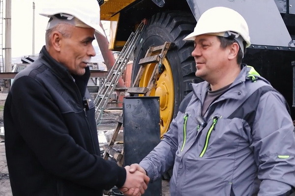 Самосвалы «Komatsu» доставлены в АО «Узбекуголь»