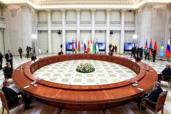 Значение неформальных саммитов во взаимодействии стран СНГ