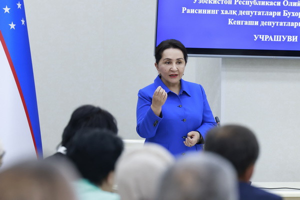 Председатель Сената в Бухаре встретилась с депутатами местных Кенгашей