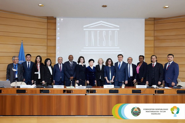 Delegation of MoPE is on a working visit to Paris