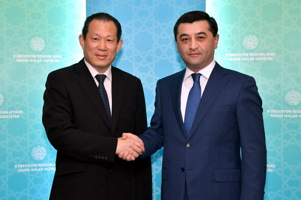 Bakhtiyor Saidov holds talks with the Ambassador of Malaysia