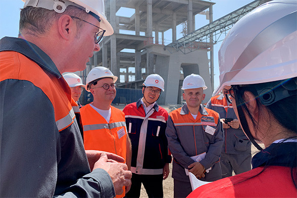 Президент «ЕВРОЦЕМЕНТ груп» проинспектировал ход строительства нового завода «Ахангаранцемент»