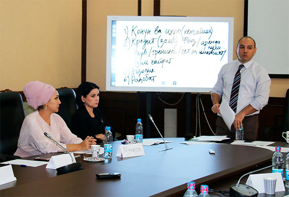 Chamber of Commerce and Industry and UNDP examine challenges women in Uzbekistan face in starting a business