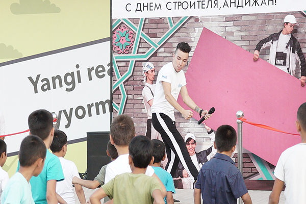 Компания КНАУФ порадовала жителей Узбекистана нестандартными мероприятиями ко Дню строителя