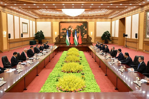 The leaders of Uzbekistan and China discuss further strengthening the comprehensive strategic partnership
