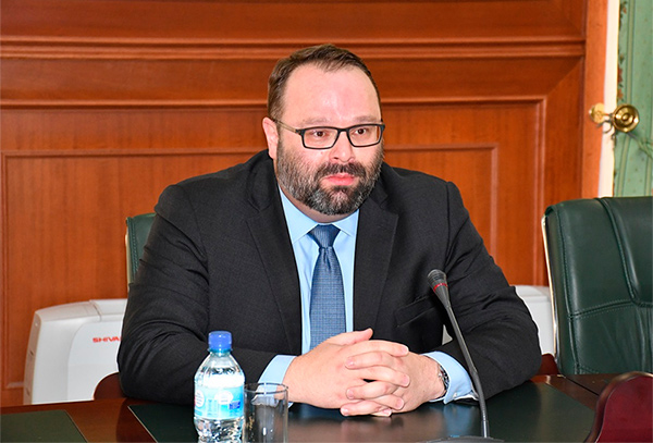 Канада элчиси Ўзбекистондаги ўз дипломатик миссиясини якунлади
