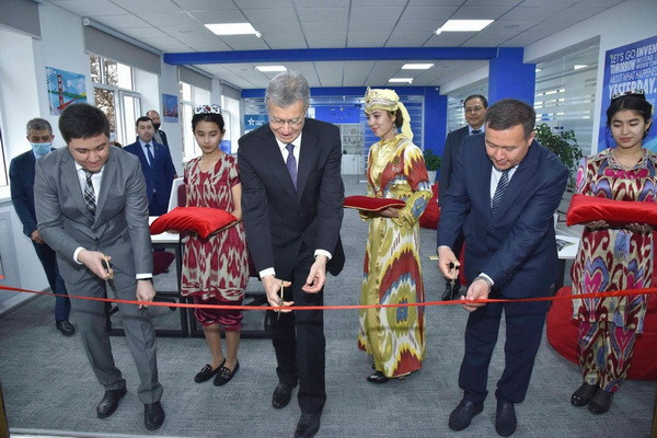 United States and Ministry of Public Education Open “American Corner” in Qarshi