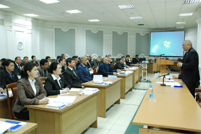 Фракция УзЛиДеП обсудила деятельность Омбудсмана в 2014 г.