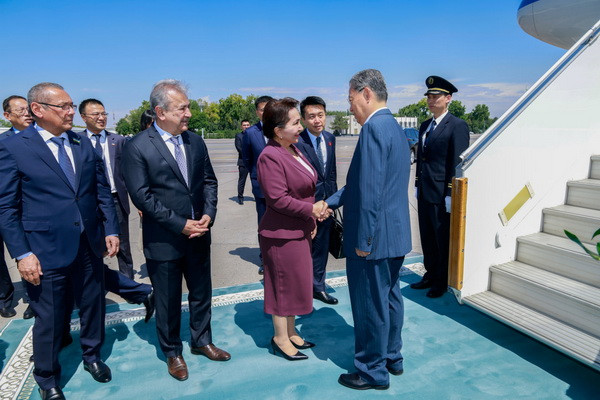 Делегация парламента Китая находится в нашей стране