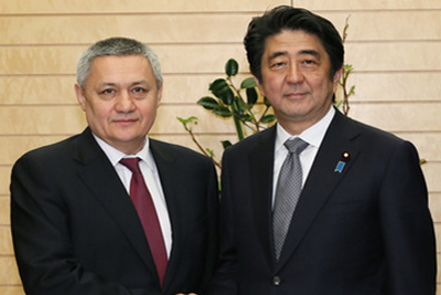Рустам Азимов встретился с Премьер министром Японии