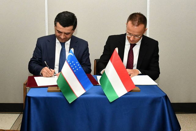 Bahtiyor Saidov meets with Hungary’s Minister of Foreign Affairs and Trade