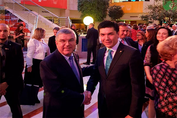 Президент МОК в 2018 году посетит Узбекистан