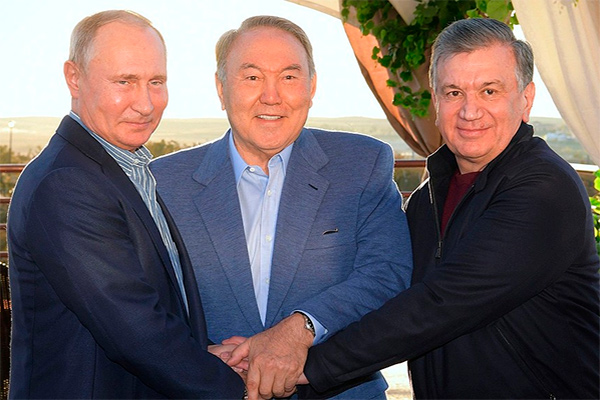 Шавкат Мирзиёев, Владимир Путин и Нурсултан Назарбаев провели неформальную встречу